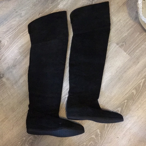 Shoes - Vintage Botticelli Over The Knee Suede Boots